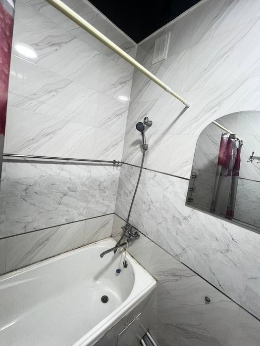 * Метро М.Улугбек 700 метр 1в2/3/4 Чиланзар 9 квартал Продаётся