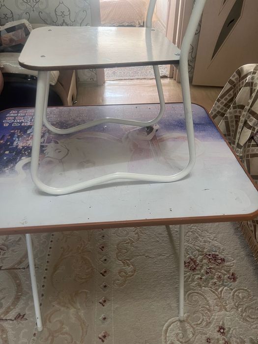 Продаю детский стол и стул