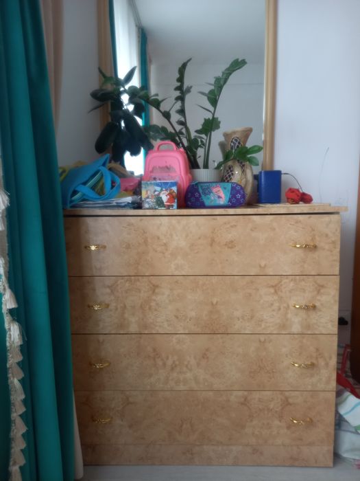 Продам кроват, камод, зеркало