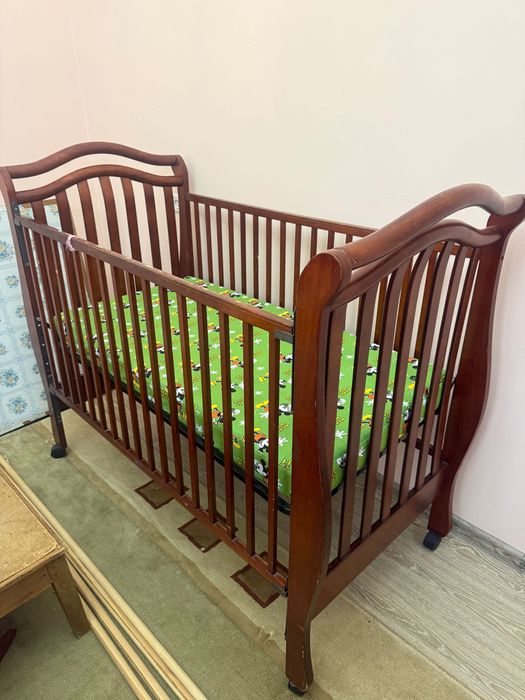 Детская кровать деревянная