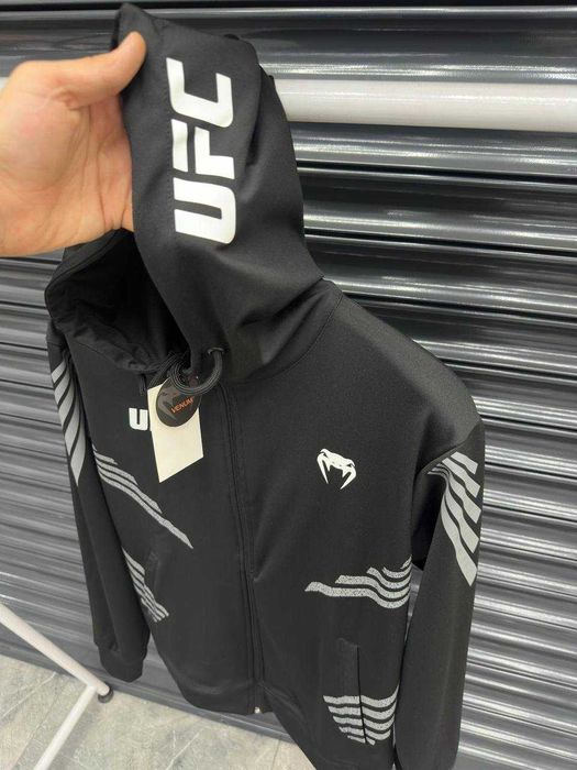 Суичър UFC Venum - Authentic