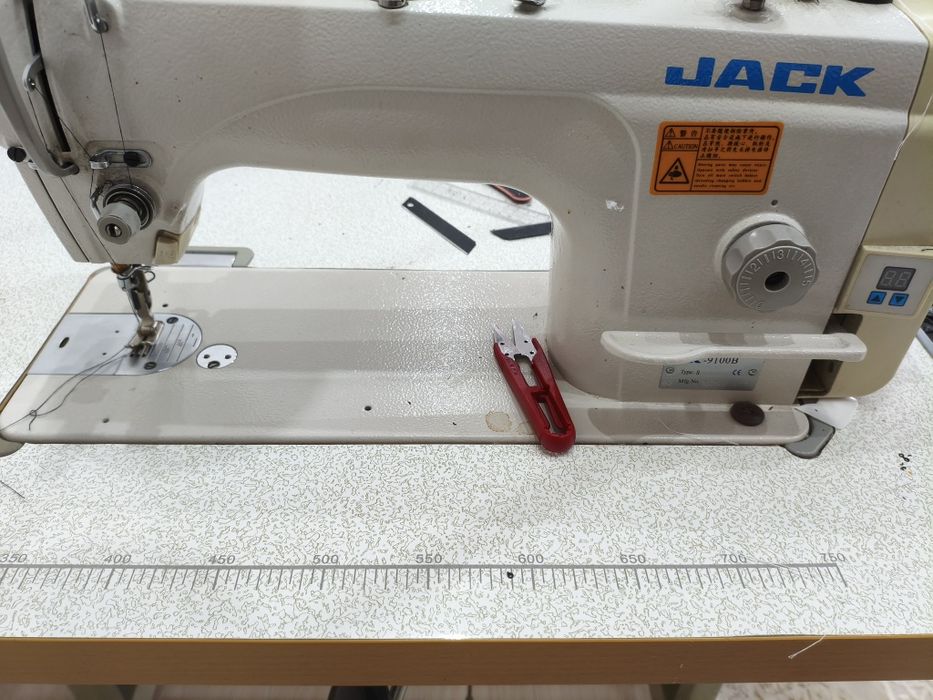 Швейная машинка Jack 9100B