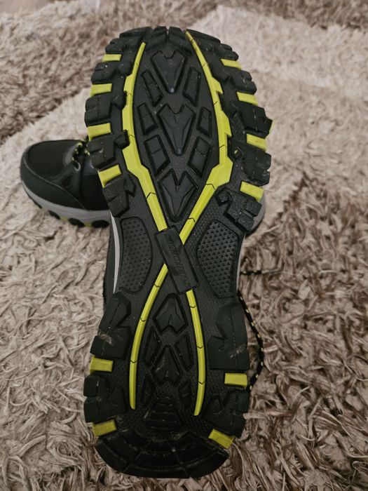 Skechers  зимни Ботуши 39.5
Непромокаеми боти Selmen Melano,
