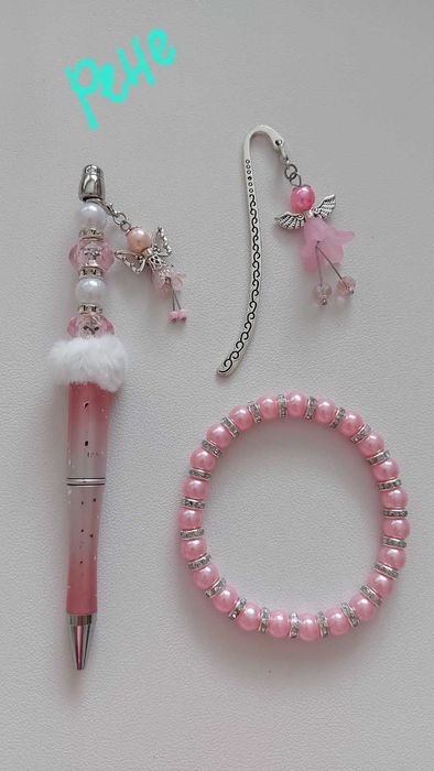 Комплекти бижута от гривна, химикалка и книгоразделител с феи и цветя