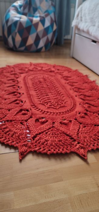 Вязаный ковер ручной работы