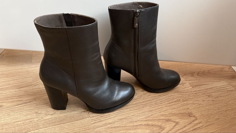 НОВИ боти Calvin Klein Brynn шоколадови