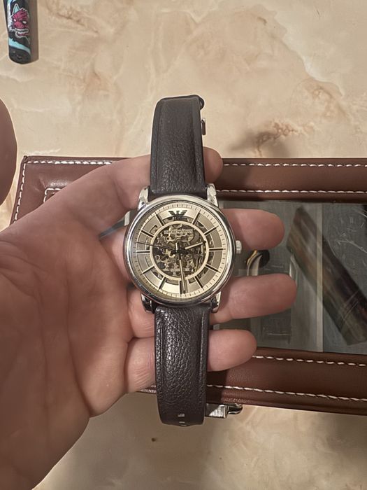 Vand ceas mecanic sau automat, originale