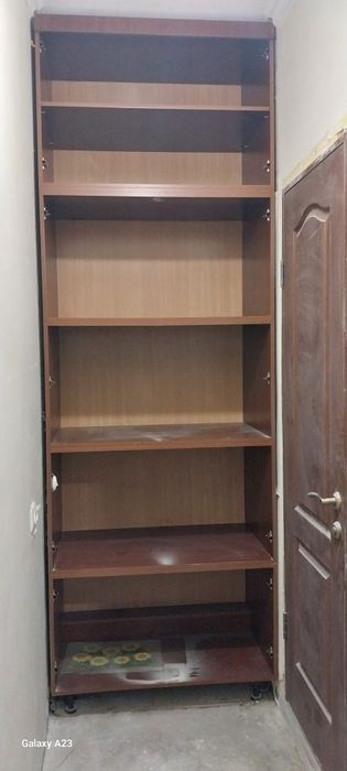 Продам шкаф в хорошем состояние.