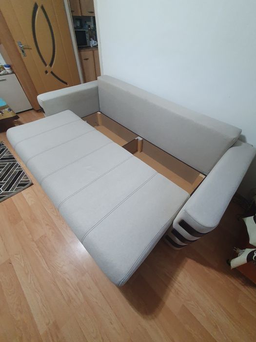 Canapea extensibila 3locuri 750lei lei