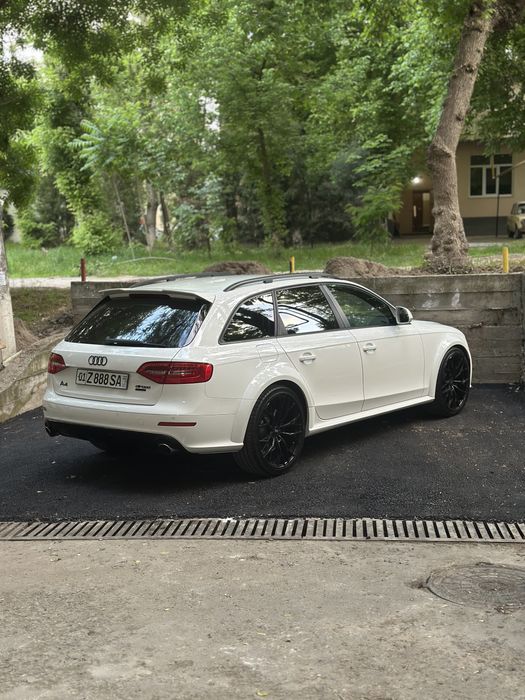 Прдаю свою Audi Вагон А4 quattro Allroad