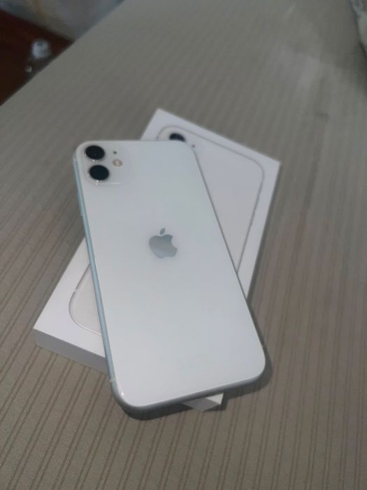 Продам iPhone 11