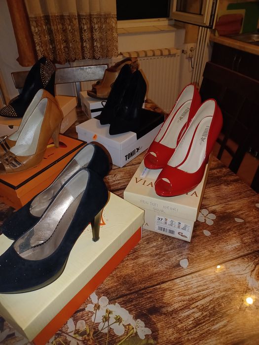 Vind urgent pantofi dama de ocazie