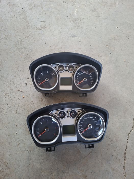 Ceasuri bord ford focus 2 facelift 1,6 diesel