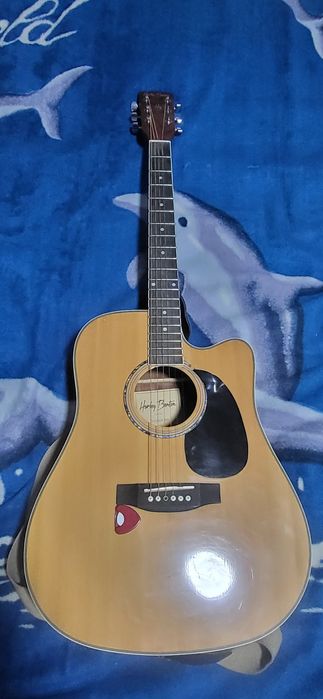 Акустическая Гитара