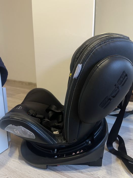 Столче за кола Aviator черен