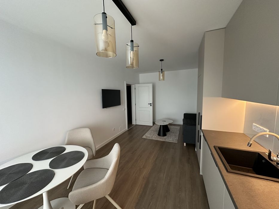 Apartament 3 camere  de inchiriat
