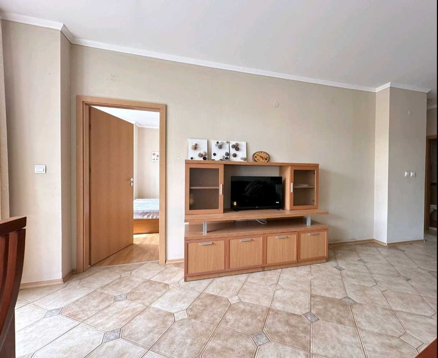 Дава се под наем Тристаен апартамент в к.к. Слънчев бряг - 80 кв.м за 530 € - Снимка #3