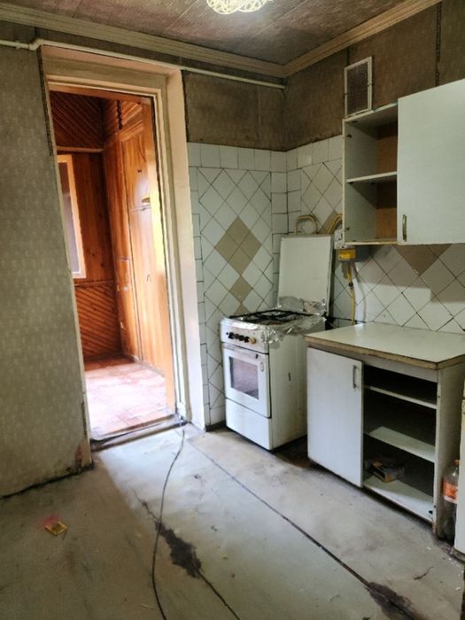 Чиланзар 26.  Срочно продается. 3 х комнатная 5 этаж
