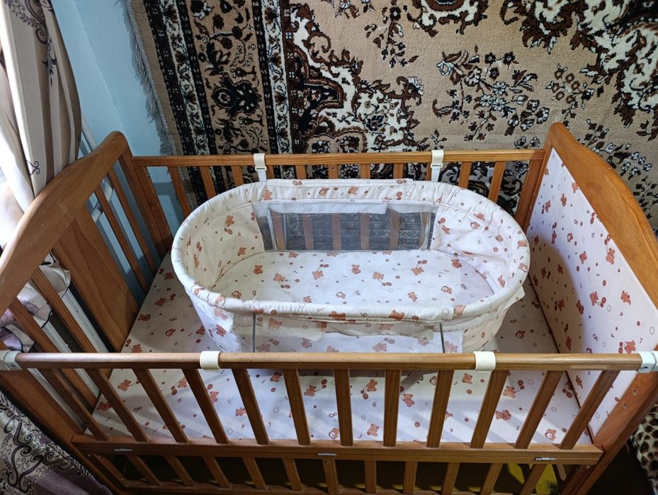 Продам детскую кроватку