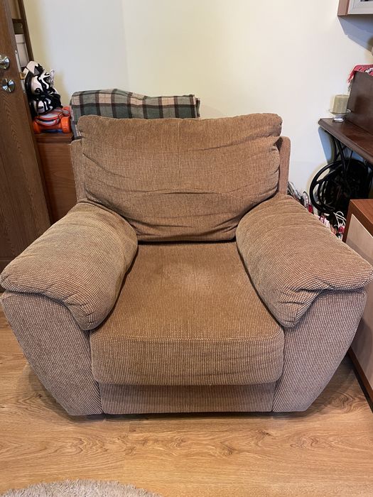 Set canapea + fotoliu – foarte comode, stare bună