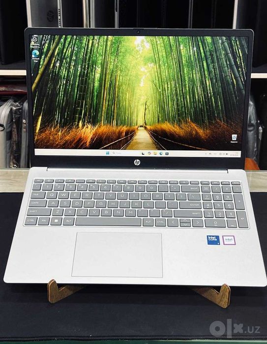 HP Laptop 15 core 5 120U DDR 16GB SSD 256GB Display 15'6 FHD