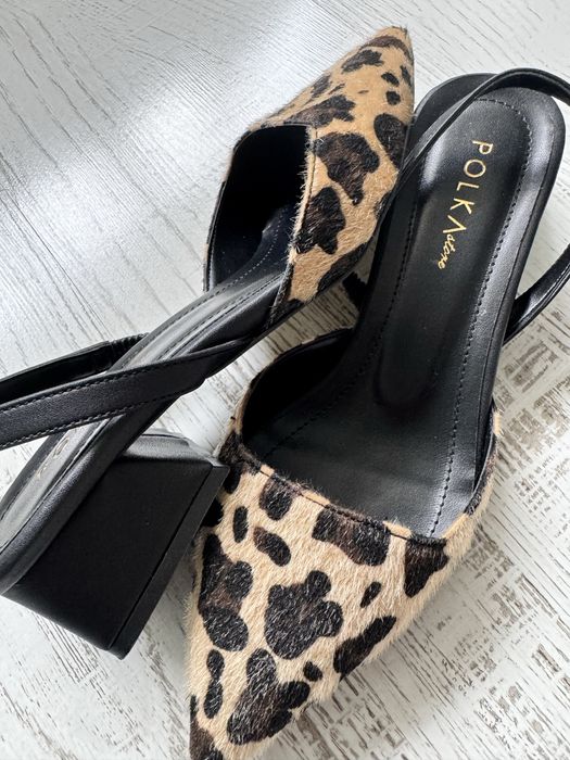 Обувки с нисък ток , чисто нови , 37 номер ,