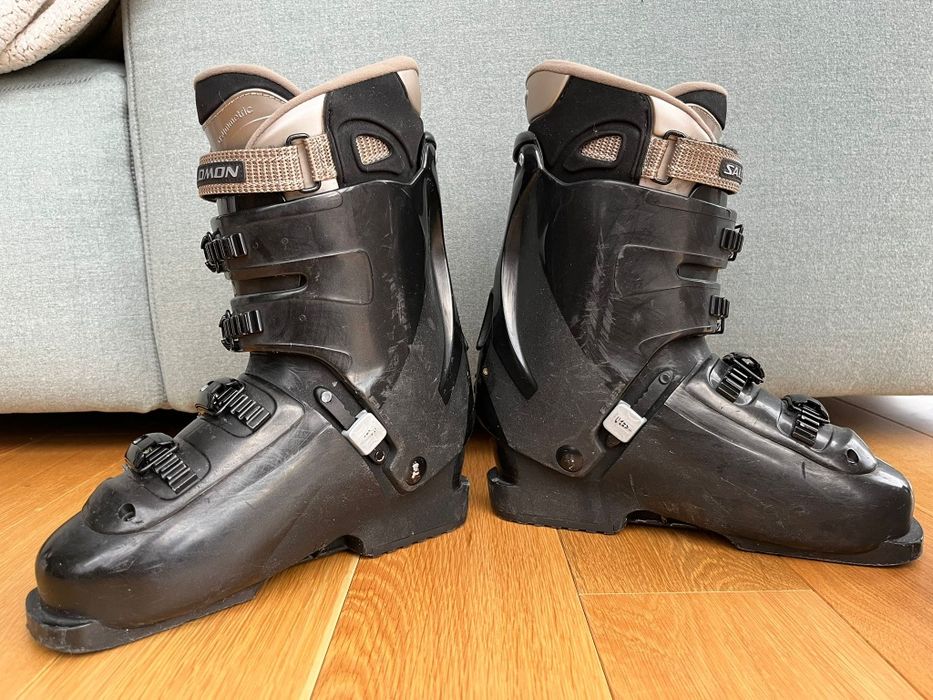 Clăpari ski Salomon Evolution 7– Flex 50–60 –comozi, ideali începători