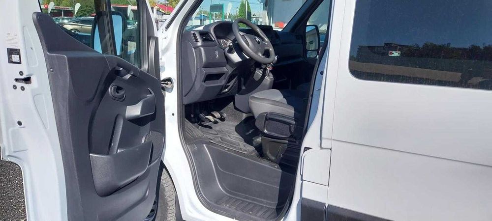 Renault Master 8+1 locuri