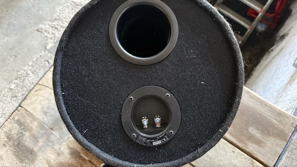 Subwoofer pioneer