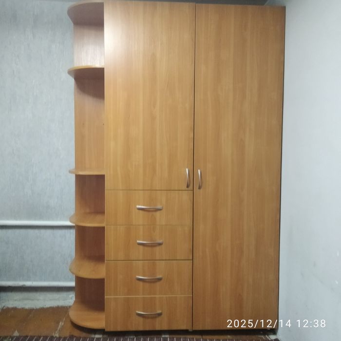 Продам шкаф самовывоз