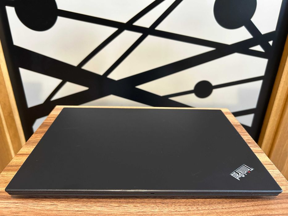 Lenovo ThinkPad T495 / Ryzen 5 3500U / 8GB RAM / 256GB NVMe SSD / FHD IPS / TPM 2.0 / Windows 11 Pro