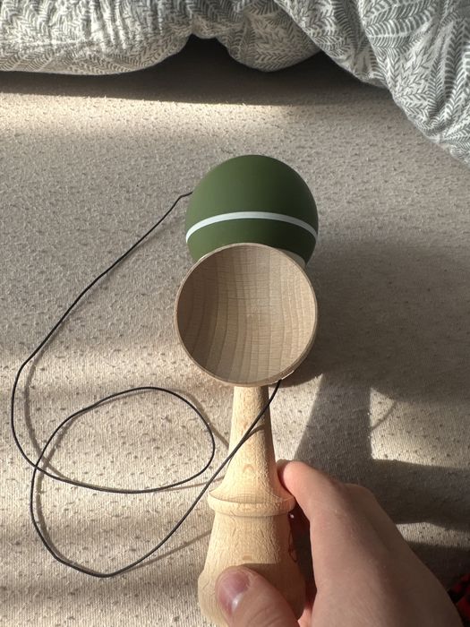 Broken shape Sweets tracker militari