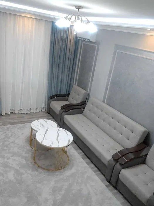 Чиланзар 3, 1комн/2/4, 28м² Евро ремонт. Кирпич Ор-р: Торговой Центр