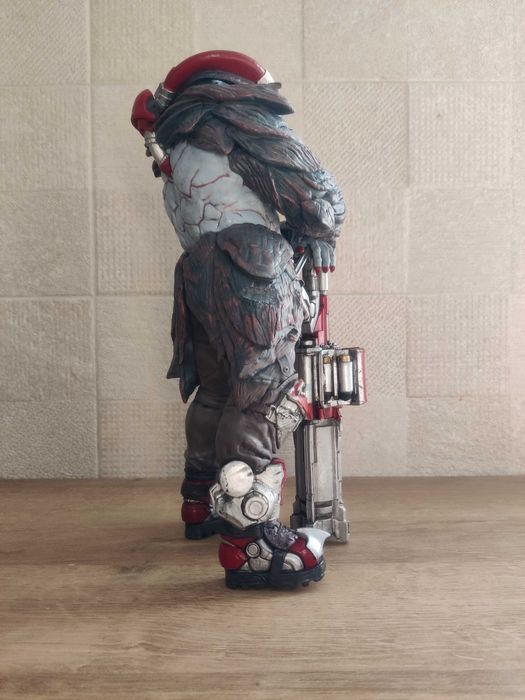 Quake Champions Scalebearer Edition фигура, като нова