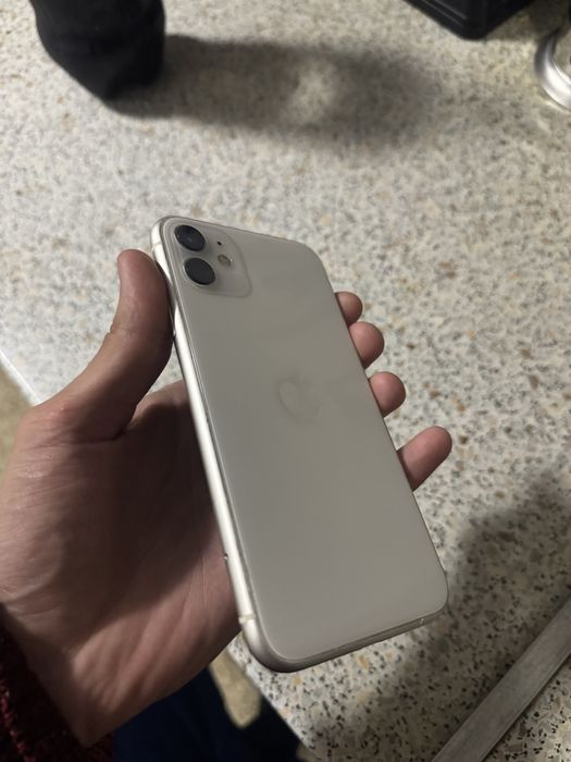 Айфон 11 64гб идеал