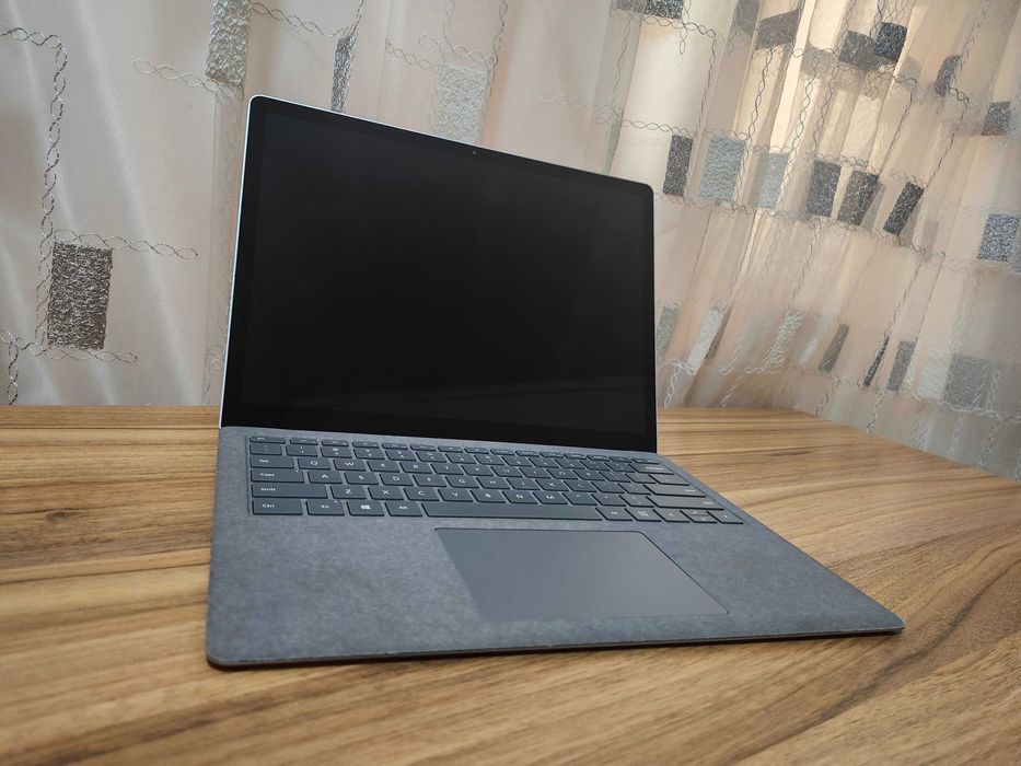Microsoft Surface Laptop 4