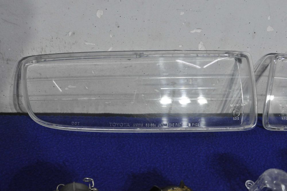 Стекла противотуманки Lexus LX470