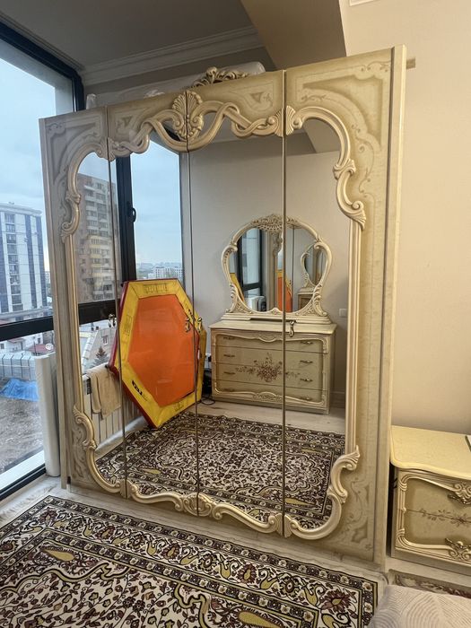 Премиум гарнитур «Денада» срочно!