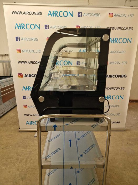 Топла демонстрационна витрина