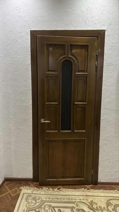 Двери из массива дерева сосны