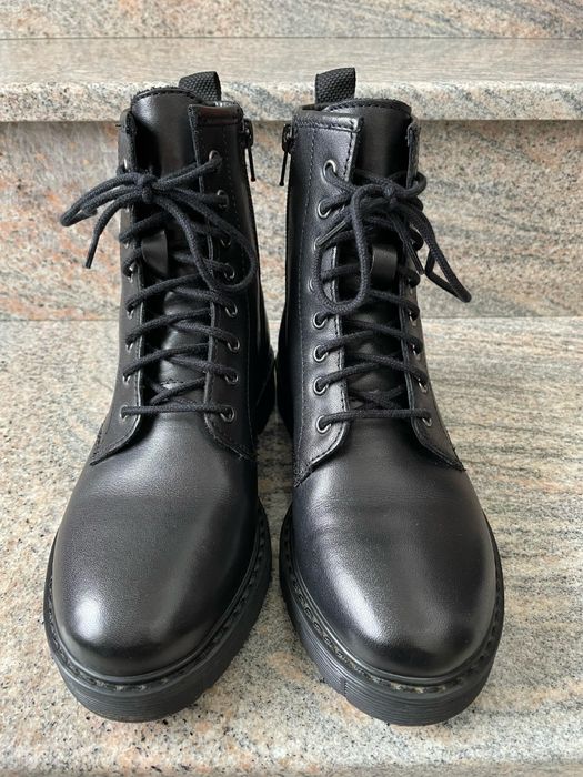 Ghete piele Primadonna nr. 36