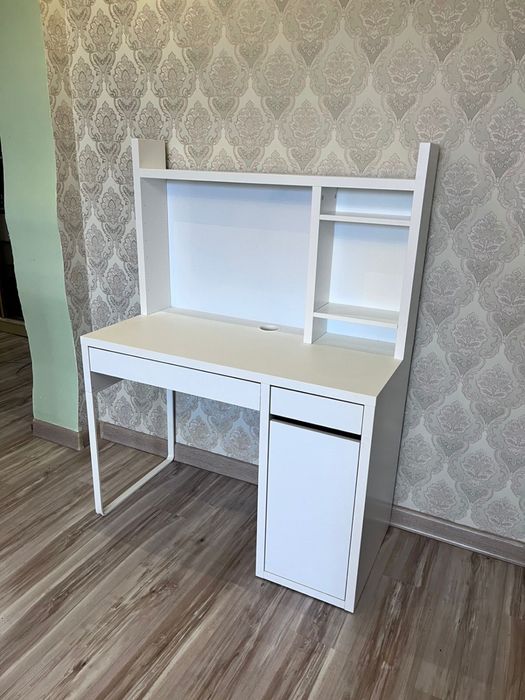 Стол Икеа письменный