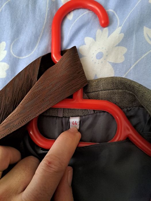 Costum mire s/m purtat 2 ore,curățat profesional.