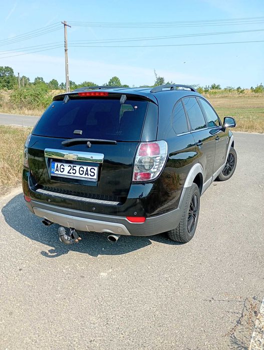 Vand sau schimb chevrolet captiva 2.0diesel,4×4 7 locuri