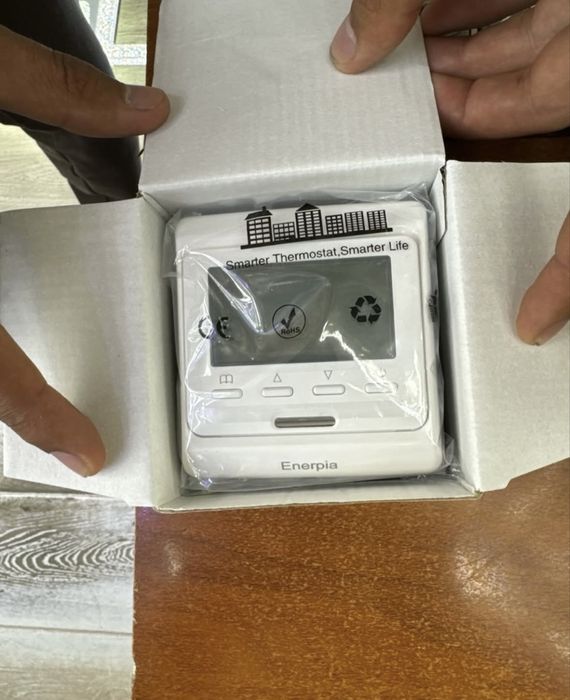 Продаётся электронный терморегулятор.