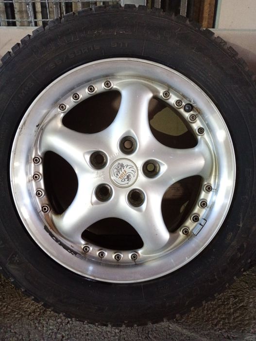 VW Джанти със зимни гуми RIAL 195/65/15 7,5J ET38 5x112 цо 66,6 -