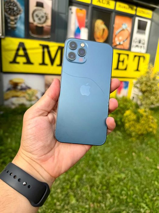 iPhone 12 Pro / 128GB / Blue