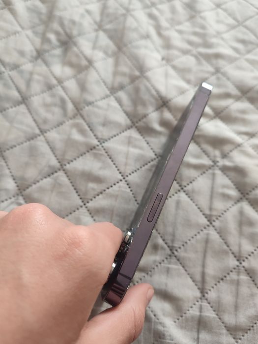 iPhone 14 pro max за части заключен