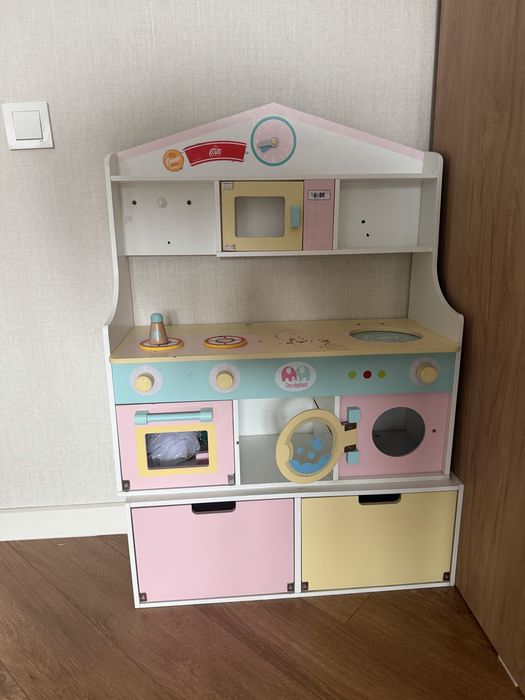 Детская кухня дерево