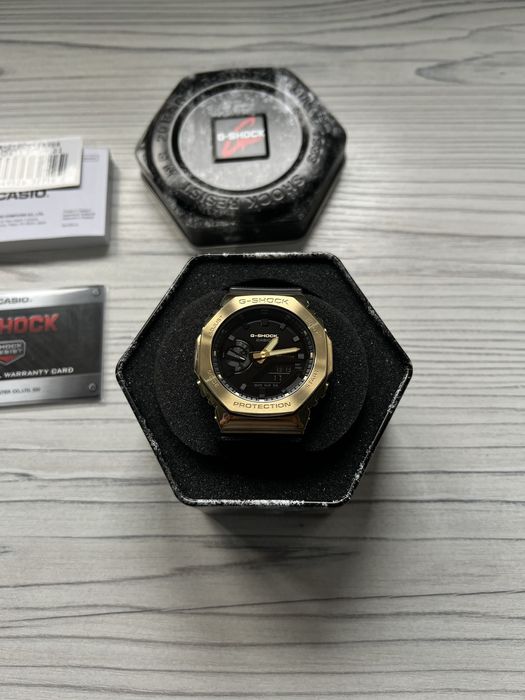 Часы Casio g-shock GM-2100G-1A9ER